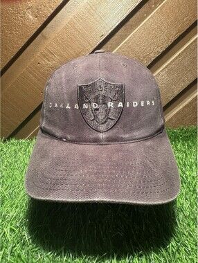 Vtg 90s OAKLAND RAIDERS American Needle Faded Black Snapback Hat NFL Distressed